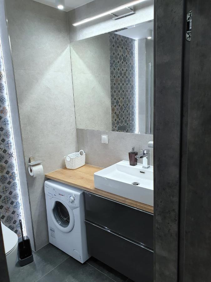Private Apartment, Aircondition, Hd Tv Pl & De, Wifi, Garage, Fully Equipped, Near Beach Kołobrzeg Zewnętrze zdjęcie